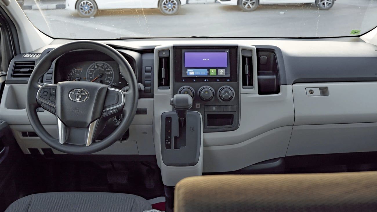 تويوتا هاياس ECT0091 - Toyota Hiace Low Roof Cargo Van - 3.5L Petrol Auto - Lift Door (1 Door Rear)