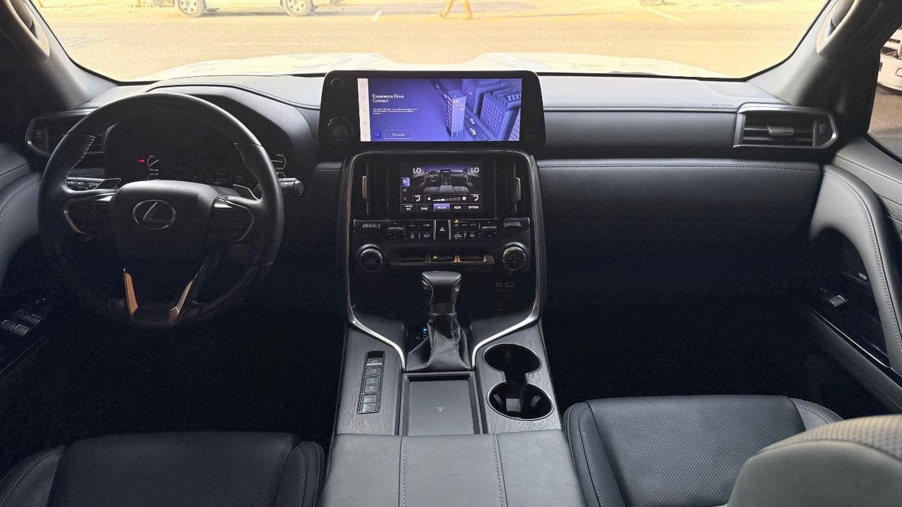 Lexus LX600 SIGNATURE