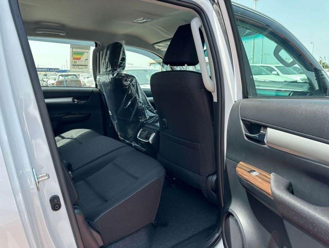 تويوتا هيلوكس TOYOTA HILUX 4.0 AT FENDER WHITE 2025