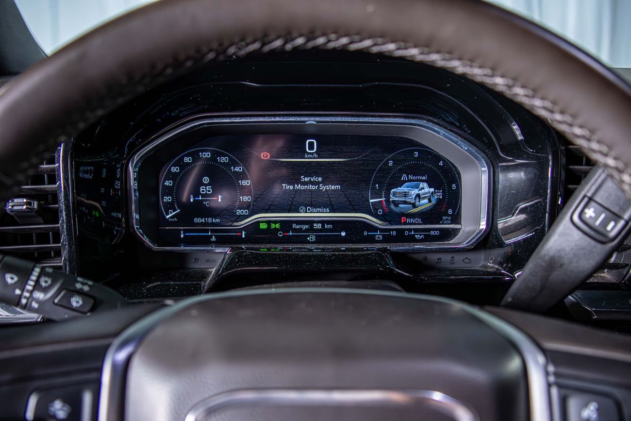 GMC Sierra 5.3L V8 AT4 Regular Cab (AWD) SLE - Very Well Maintained - Under Dealer Warranty - GCC Specification