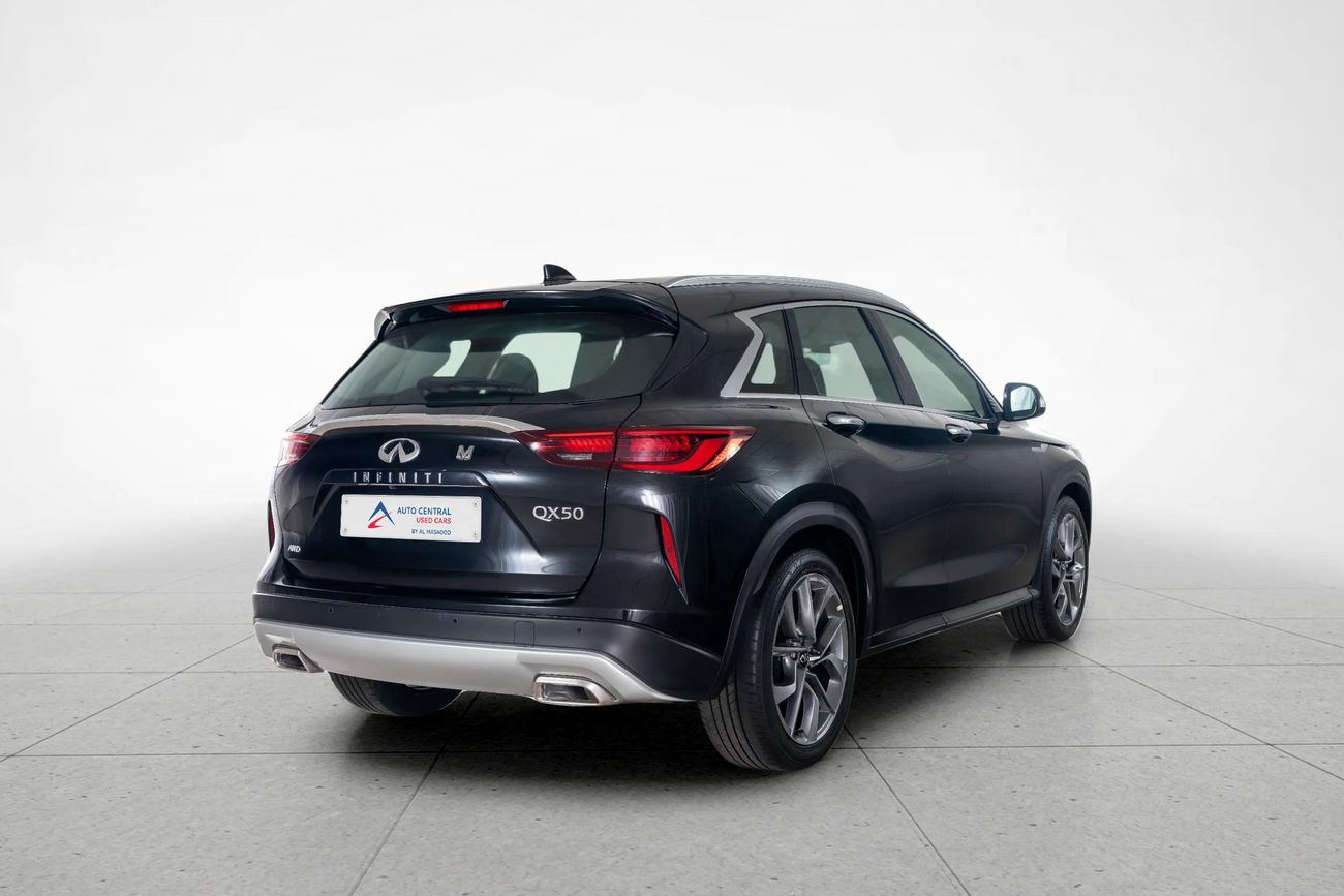 Infiniti QX50 LUXE 2.0