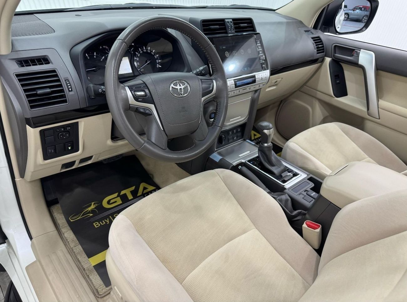 تويوتا لاند كروزر GXR 4.0L 2023 Toyota Land Cruiser Prado GXR V6, 2026 Toyota Warranty, Very Low Kms, 7 Seater, GCC