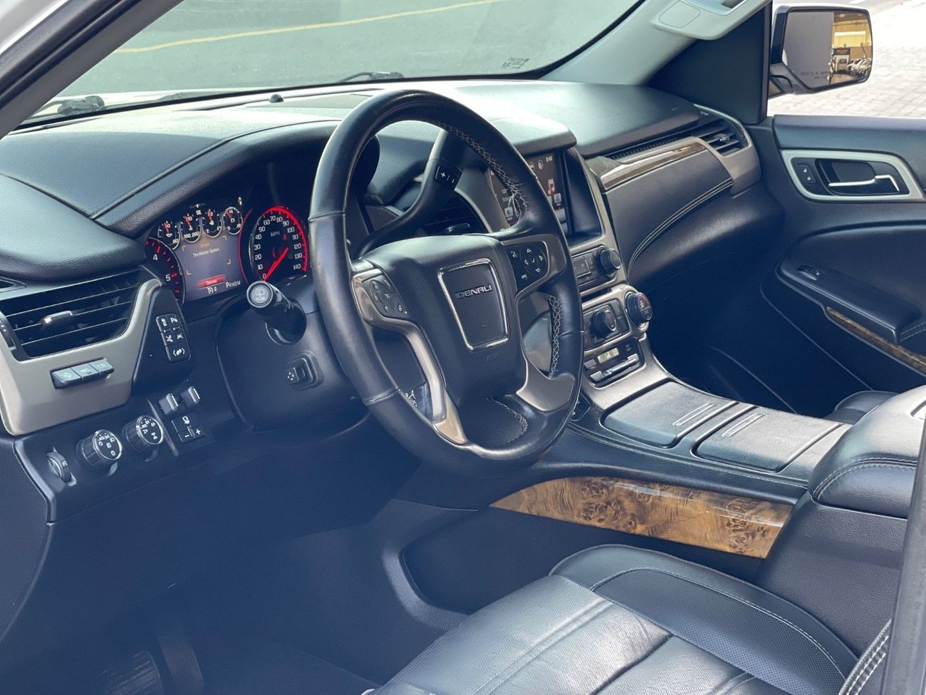 جي أم سي يوكون Denali 6.2L (8 Seater)
