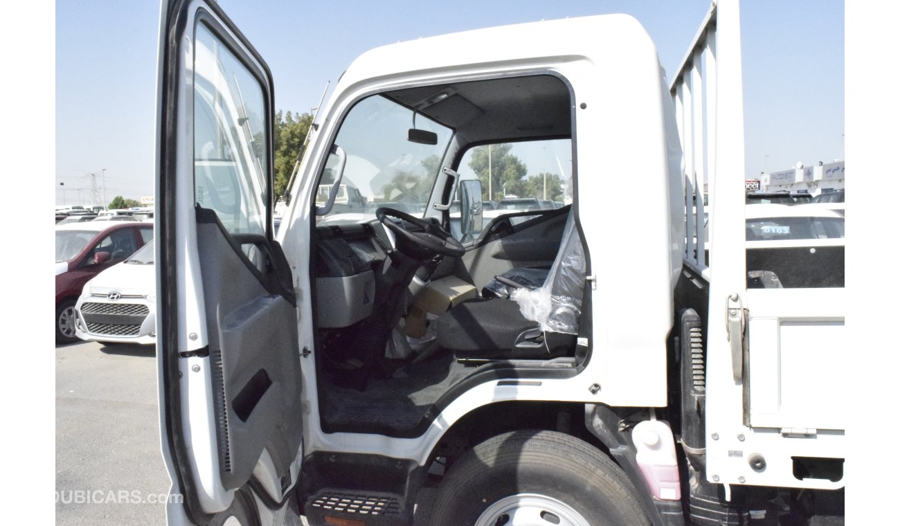 ميتسوبيشي كانتر محرك 4.0L ، 06 عربة نقل البضائع 2019 طراز ناقل الحركة اليدوي فقط للتصدير