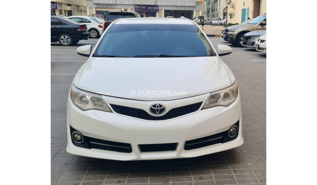 Used Toyota camry 2015 gcc GLX 2015 for sale in Dubai 631653