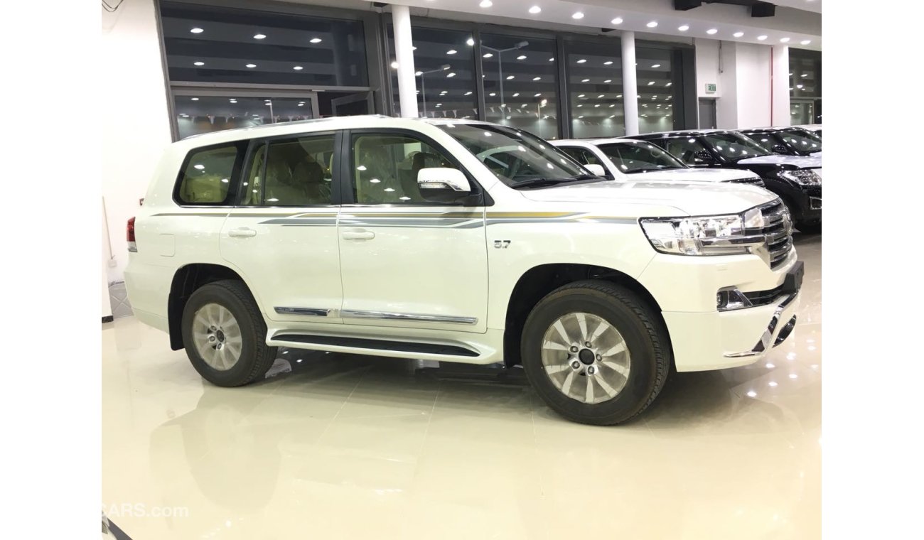 Toyota Land Cruiser VX.R 5.7 بسعر مميز