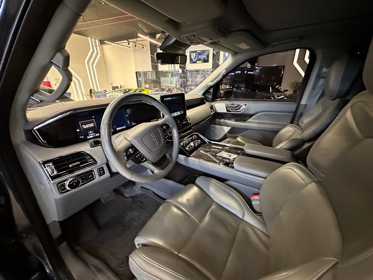 Lincoln Navigator Reserve 2018 Lincoln Navigator ((Full Service History Available from the Dealership))&((Perfect Comd