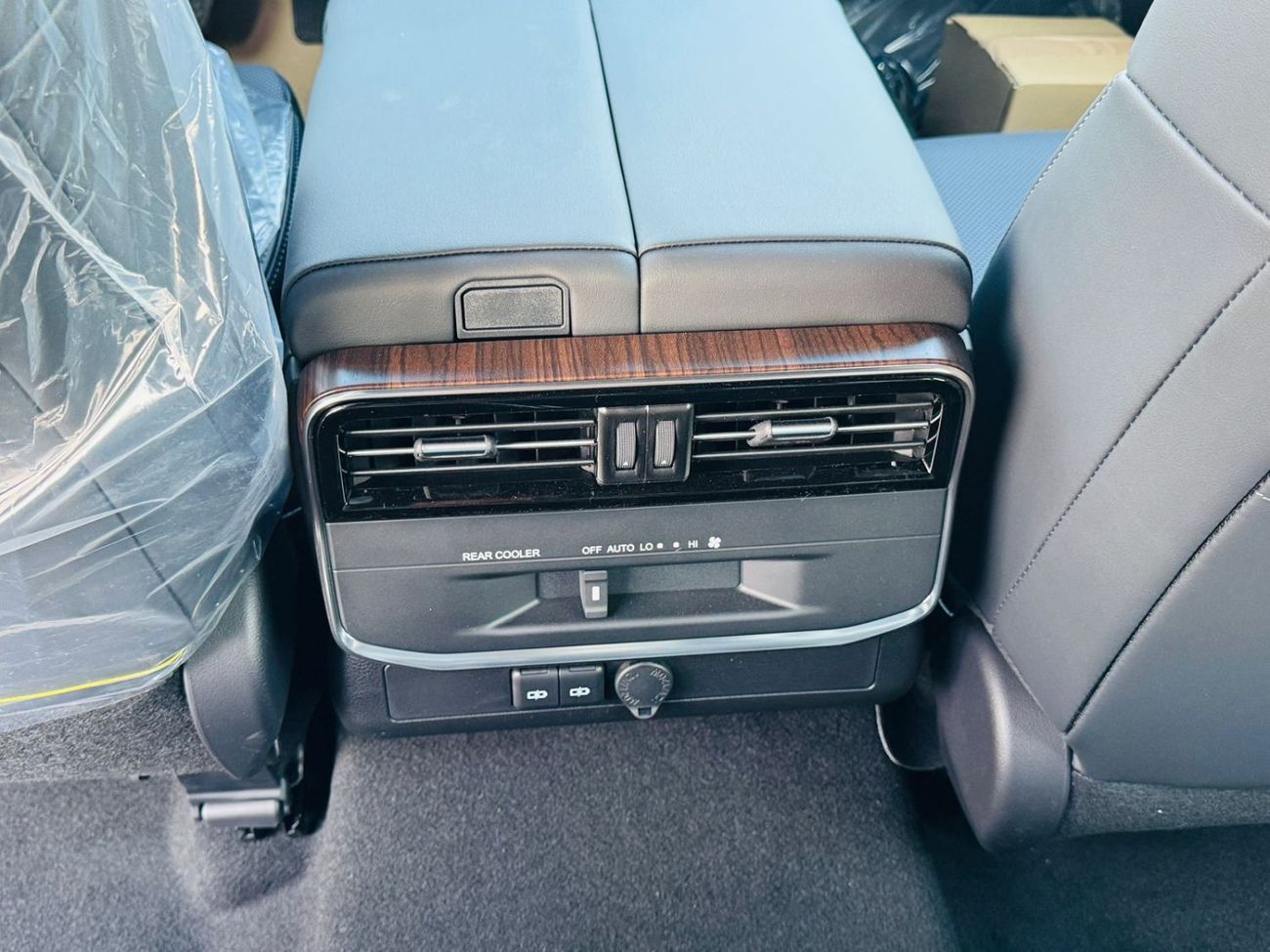 تويوتا لاند كروزر TOYOTA LANDCRUISER (300 SERIES) GXR 4.0L PETROL