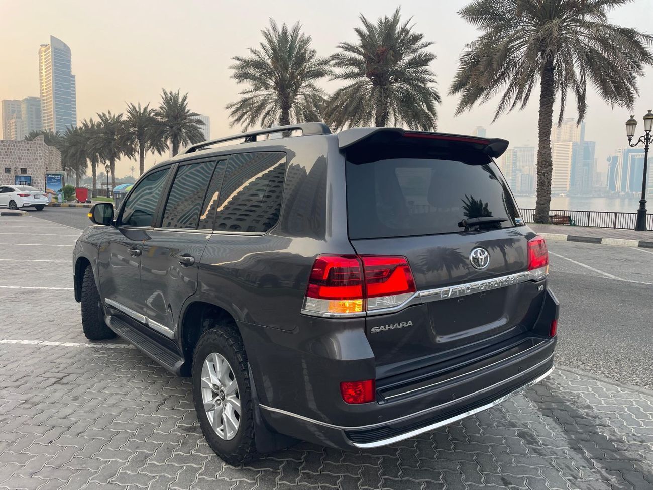 تويوتا لاند كروزر Sahara Exported from Australia