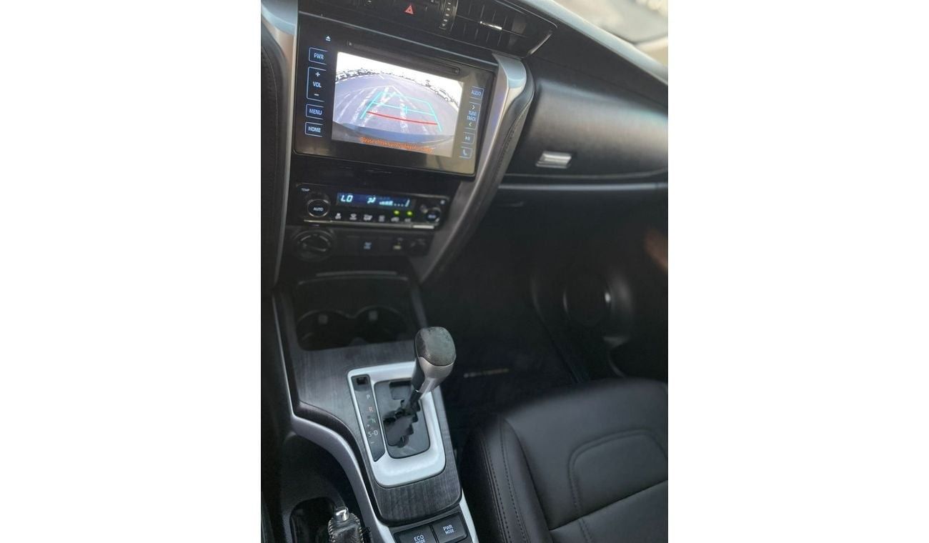 Toyota Fortuner 2016 Toyota Fortuner GX.R 4.0L V6 - AWD 4x4 - MidOption+ 7 Seater - 74,000 km