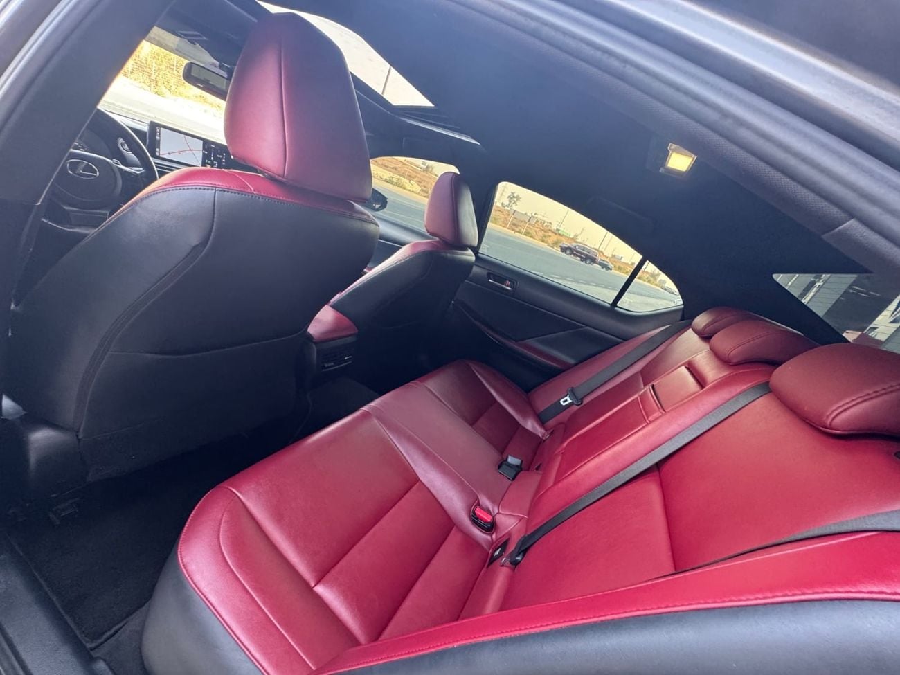 Lexus IS300 PREMIER لكزس is300  خليجي ‎موديل 2023  اربعة سلندر توربو اقتصادية جدا فالبترول  ماشي 56400 كم  مواصفات:  ( ش