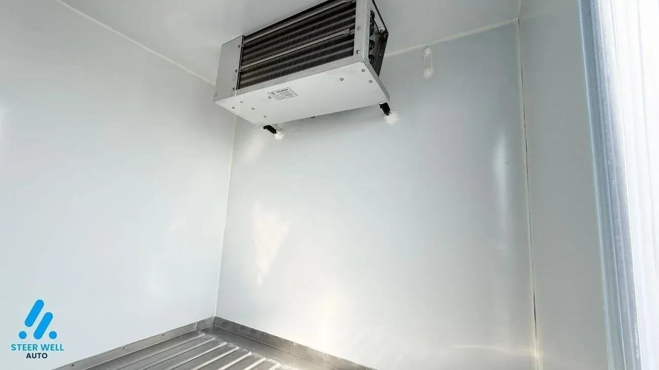 CMC Veryca CH21F 1.5L RWD Pickup with Freezer Box – White, Petrol