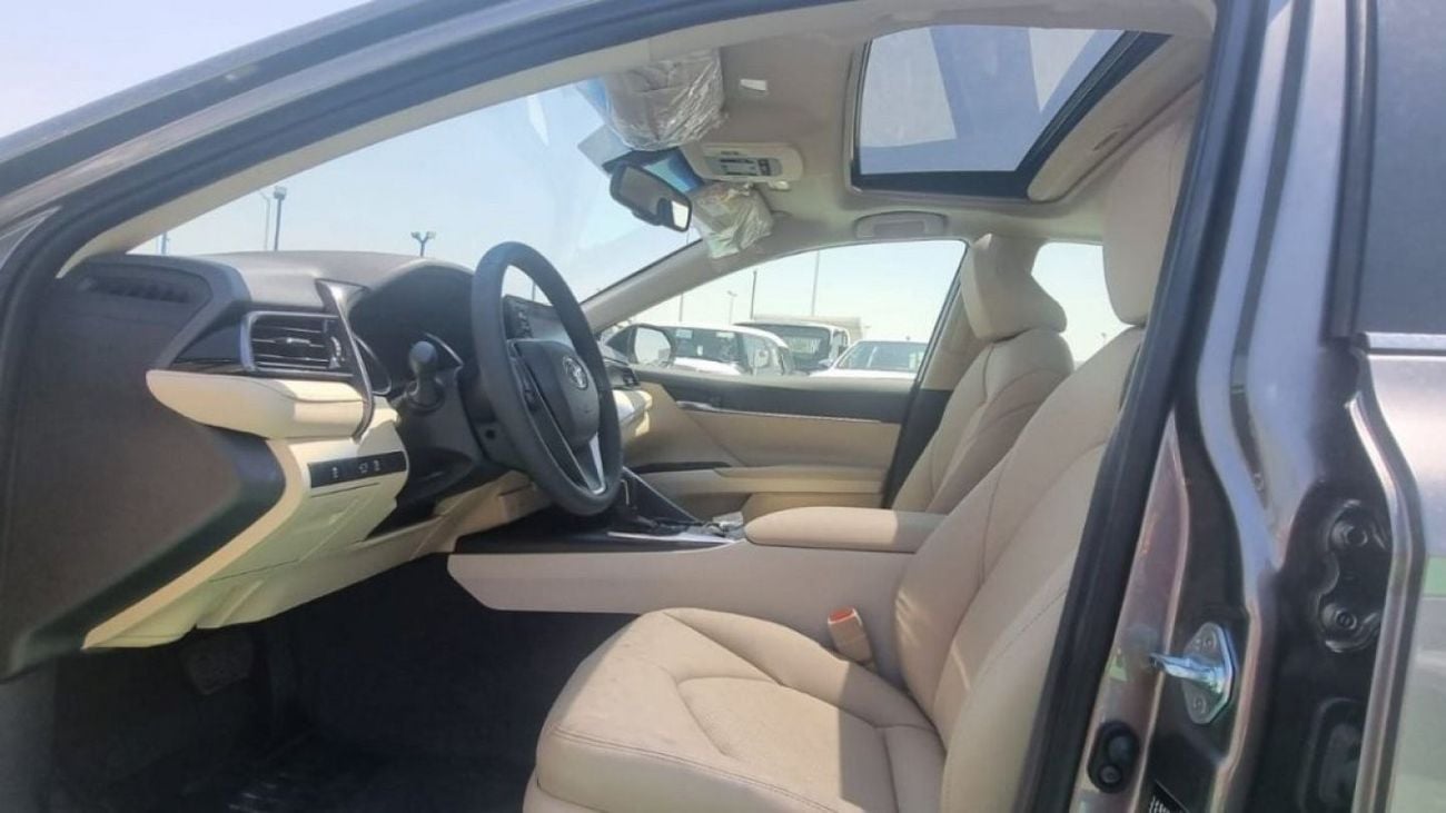 Toyota Camry 2.5 GLI  WITH SUN ROOF LEAATHER SEATS  SCREEN CAMERA