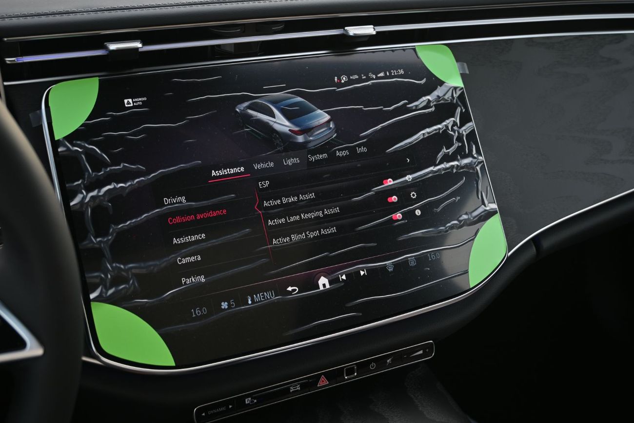 Mercedes-Benz E200 Mercedes-Benz E200 2.0L Turbo + Mild Hybrid Model 2026