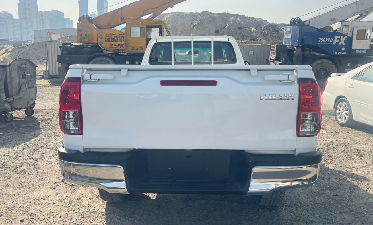 Toyota Hilux 2.8 LITER SINGLE CABIN DIESEL RIGHT HAND ONLY FOR EXPORT