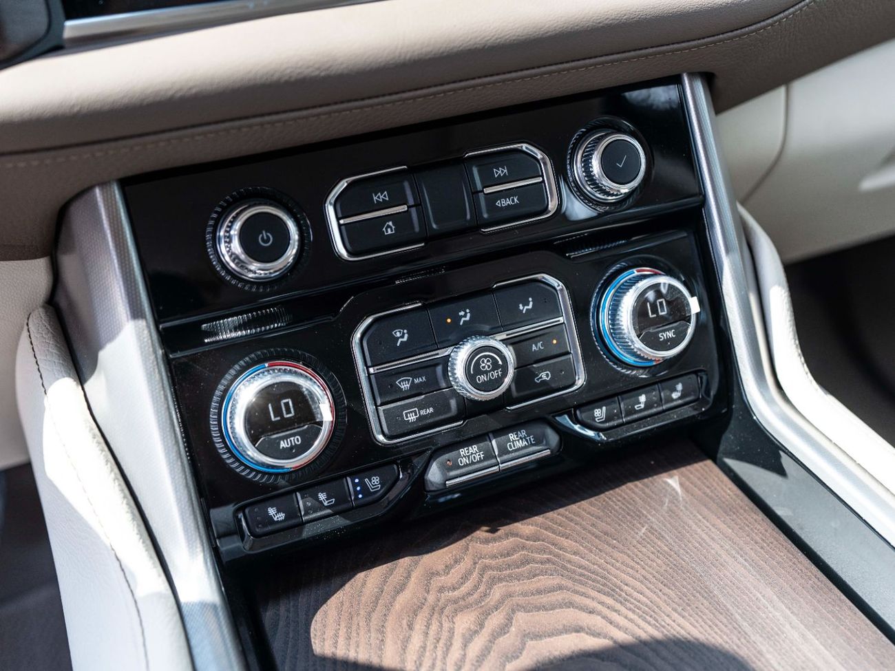 GMC Yukon 6.2 V8 Denali (AWD)