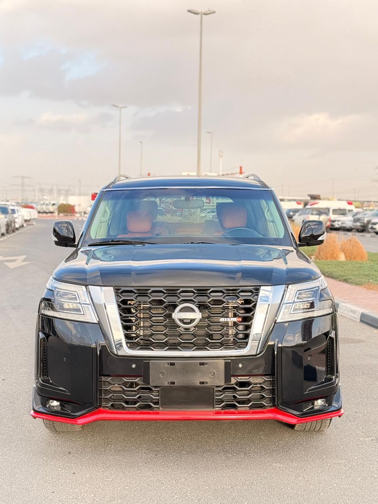 Nissan Armada 4WD 5.6 L Nismo