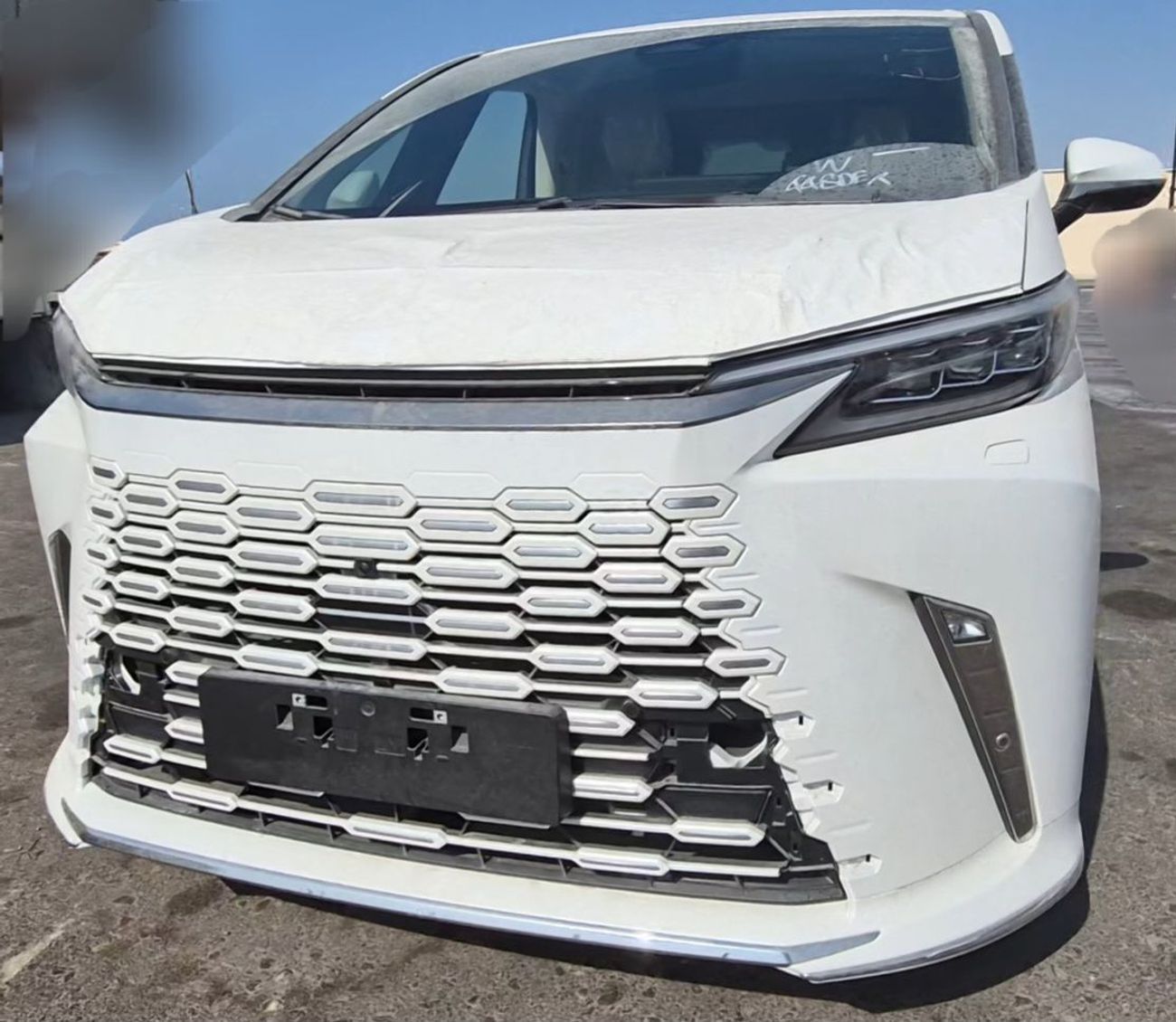 Lexus LM 350h 2025 LM350H 4-Seat VIP 10th digit VIN "S"