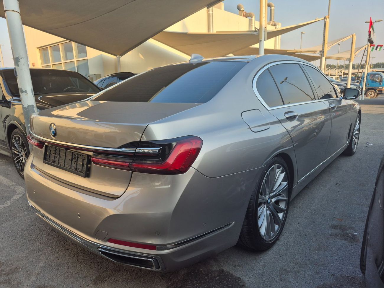 بي أم دبليو 730Li Executive 2.0L