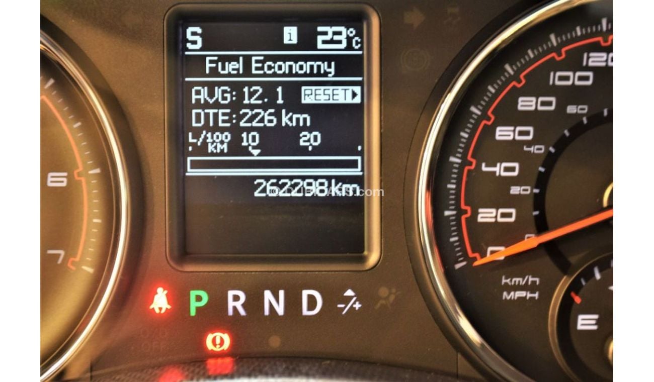 Dodge Charger AMAZING Dodge Charger 2011 Model!! in Grey Color! GCC Specs