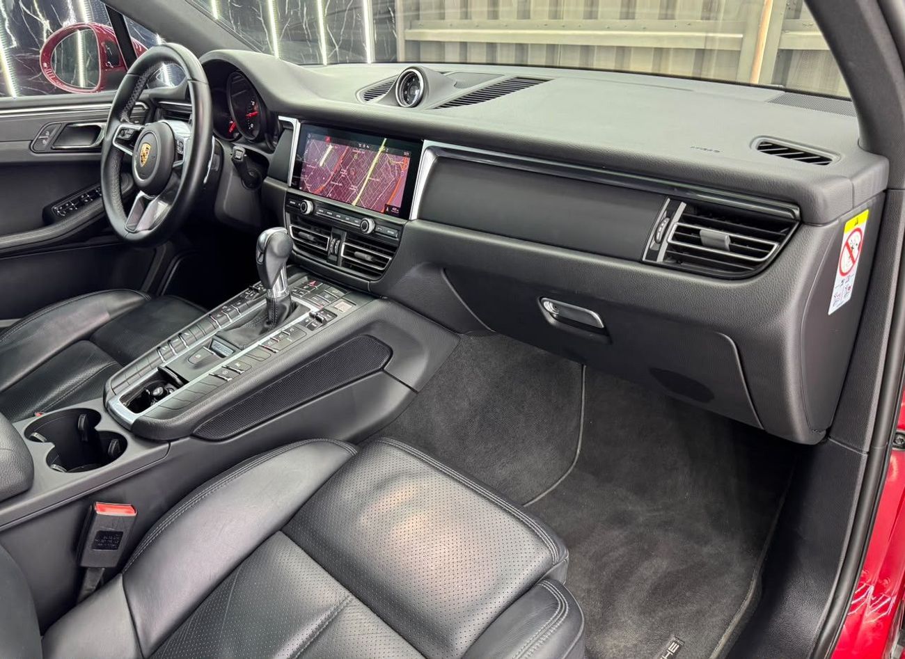 Porsche Macan STANDARD, миниатюра 10