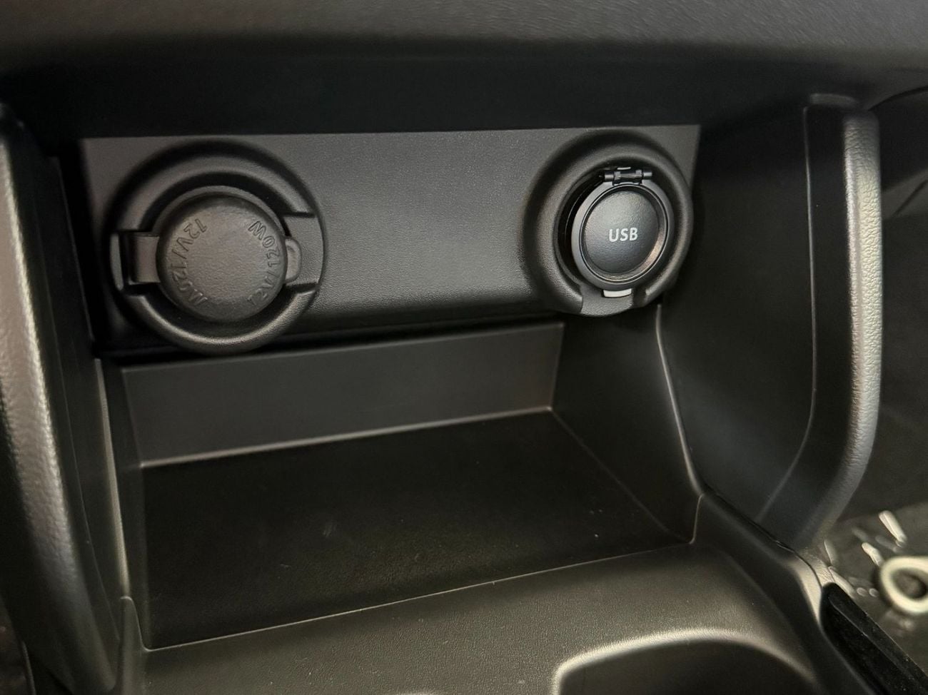 Suzuki Swift SWIFT 1.2 GLX 2-tone **EXPORT ONLY**التصدير فقط خارج الخليج**