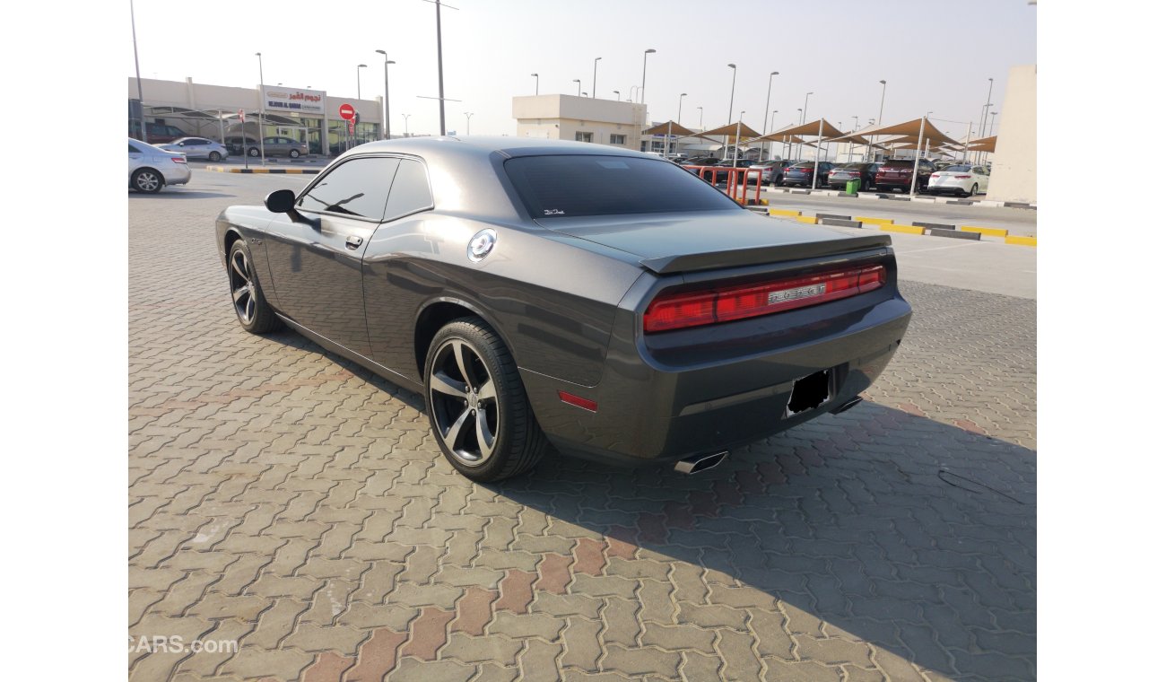 Dodge Challenger