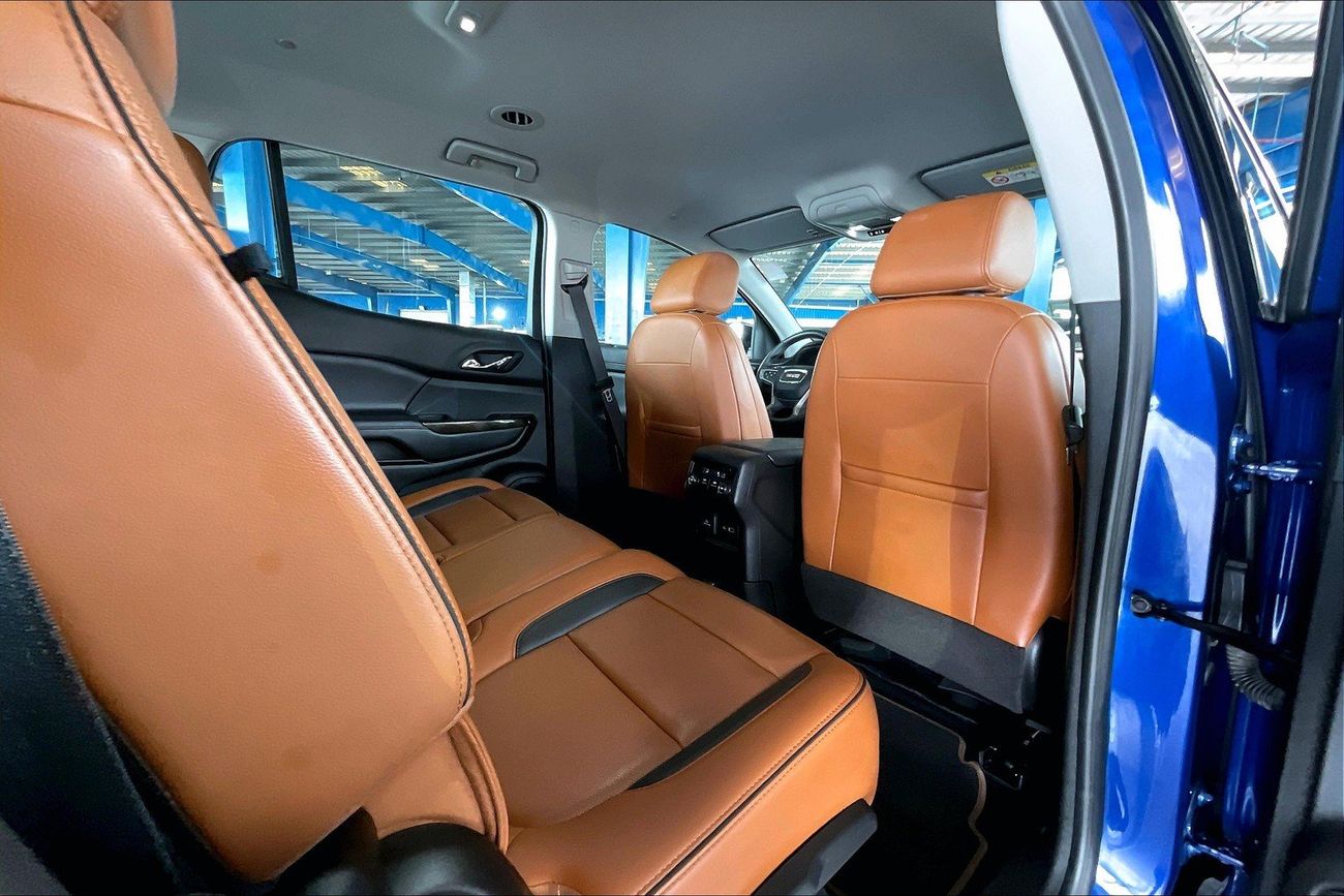 جي أم سي أكاديا AT4 | National Day Celebration | شامل الضمان | 0 ﺪﻔﻋﺓ ﺃﻮﻟﻯ