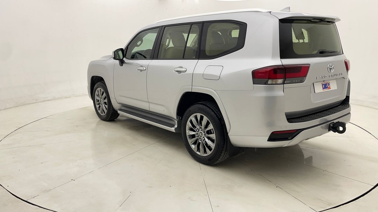 تويوتا لاند كروزر GXR 4 | بدون دفعة مقدمة | اختبار القيادة في المنزل