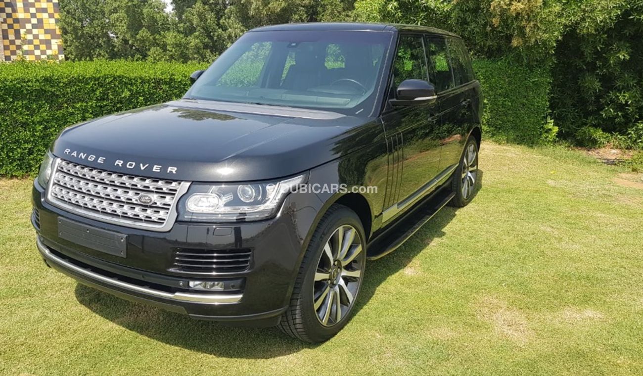 Land Rover Range Rover Rang Rover vogue model 2013 GCC car prefect condition full option panoramic roof leather seats back