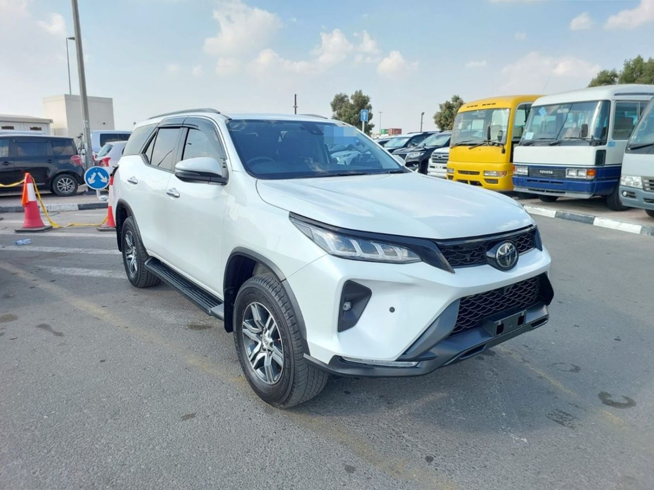 Toyota Fortuner TOYOTA FORTUNER RIGHT HAND DRIVE 2022 MODEL 2.8 L DIESEL AUTOMATIC 8SEATER(PM16653)