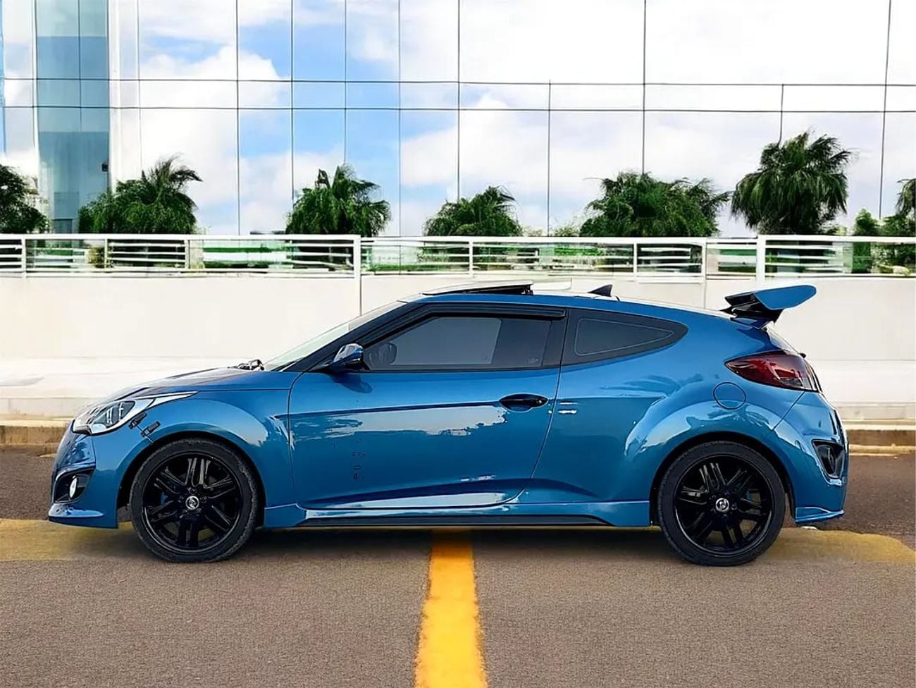 Hyundai Veloster 755 P.M | Turbo GCC Specs - Sporty Hatchback!