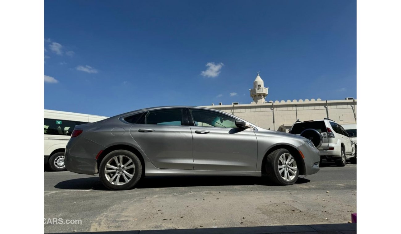 Chrysler 200 VERY CLEAN CAR