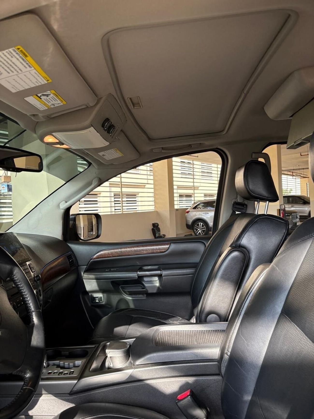 Nissan Armada LE