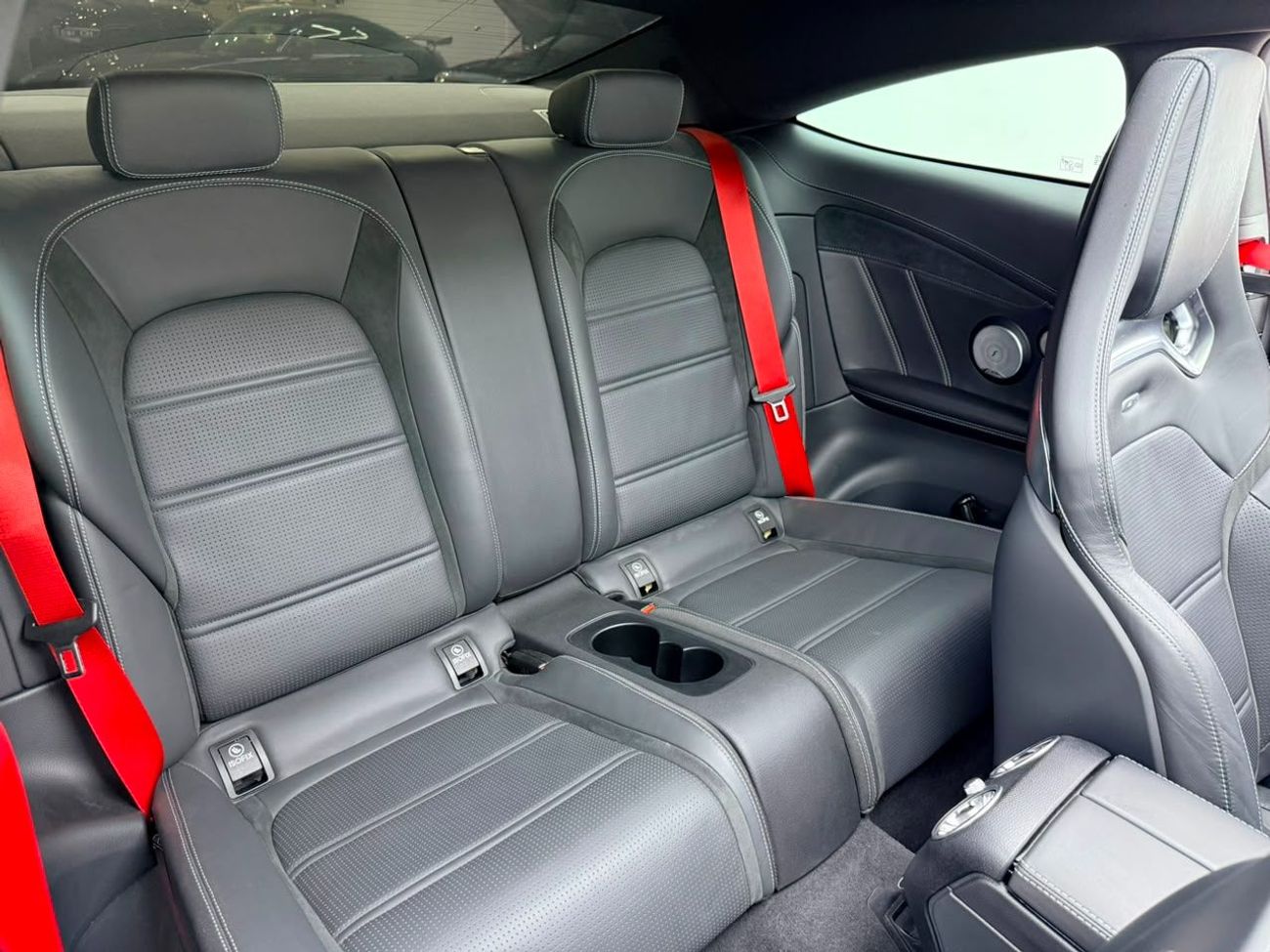 مرسيدس بنز C 63 S 2021 Mercedes Benz C63 S AMG, Warranty, Carbon Fiber Package, Very Low Km, Excellent Condition
