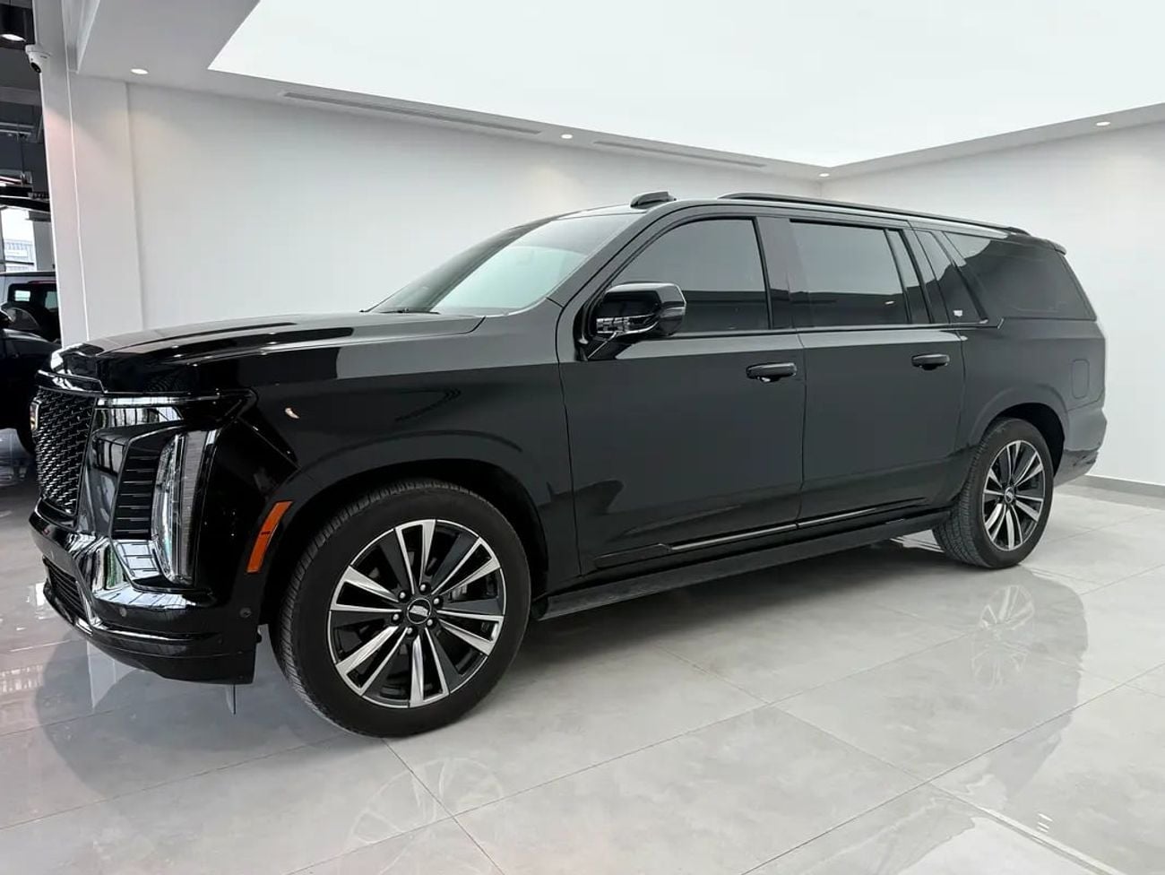 Cadillac Escalade ESV 6.2L ESV - GCC Specs - Brand New!