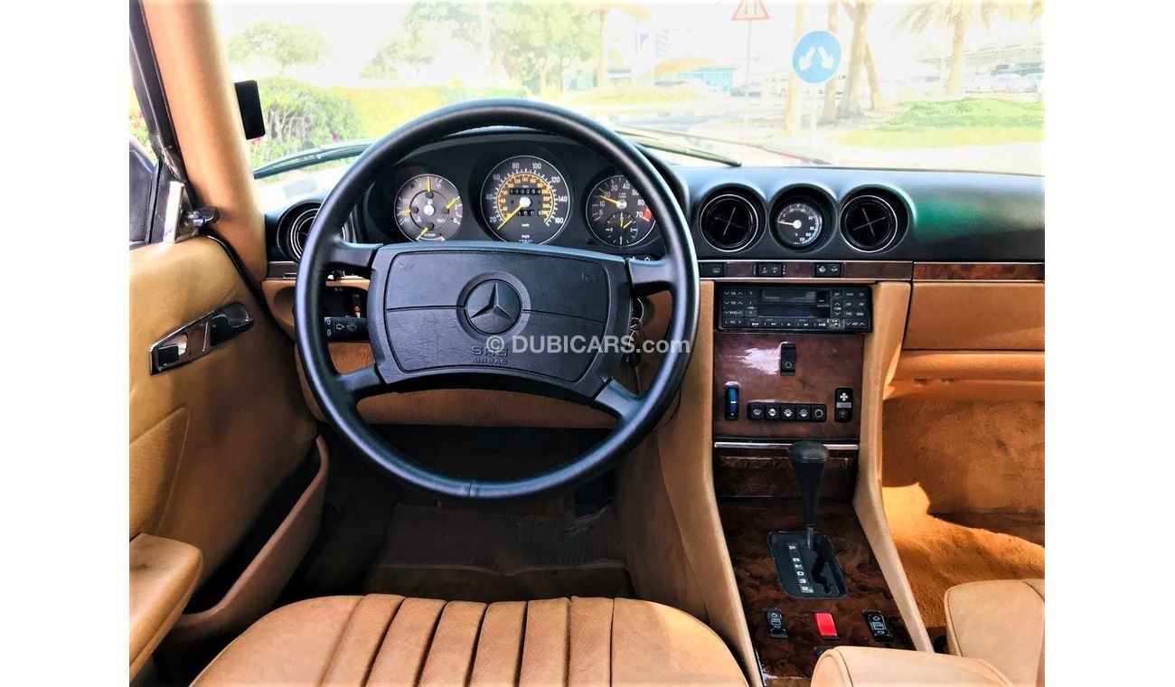 Mercedes-Benz 560 SL CLASSIC CAR 1989 MODEL IN A BEATIFUL CONDITION