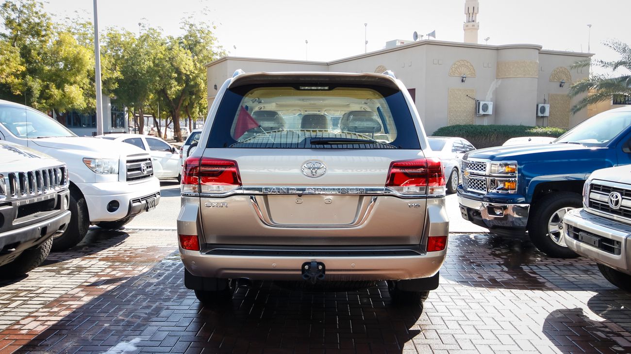 Toyota Land Cruiser GXR V8