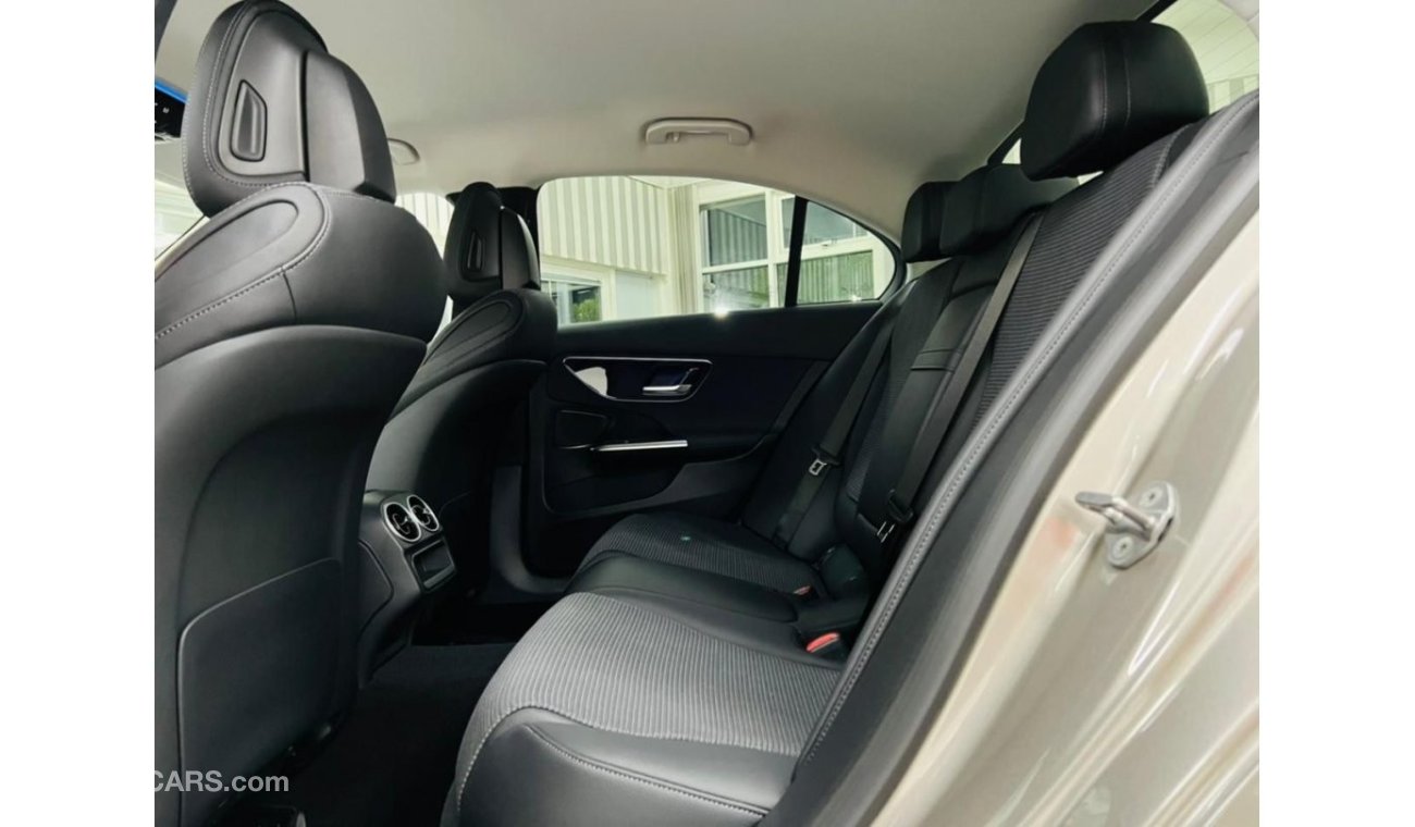 Mercedes-Benz C 200 Premium Brand New .. Warranty .. 4 Cyl .