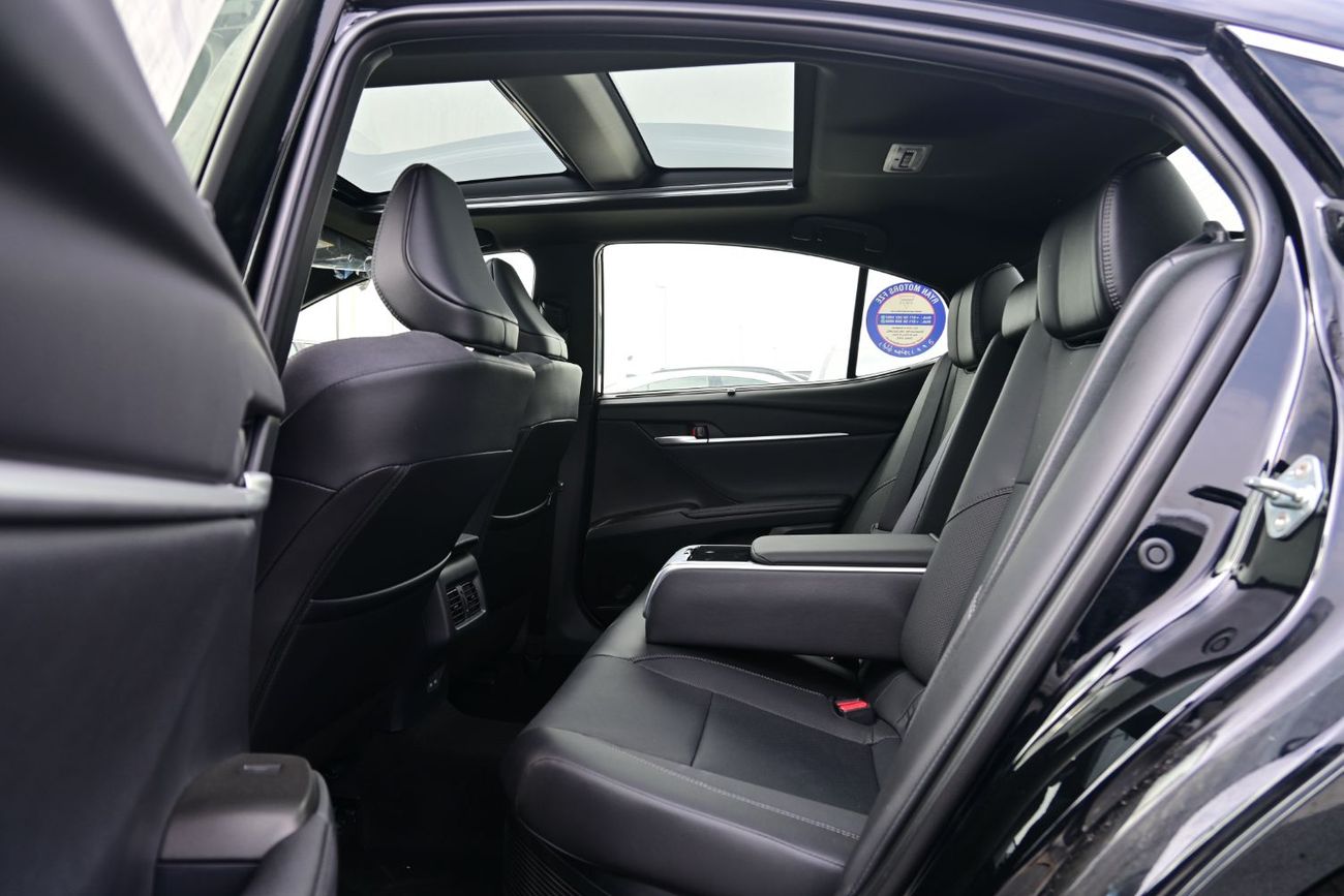 تويوتا كامري Toyota Camry Limited 2.5L Hybrid GCC, Model 2025, Color Black