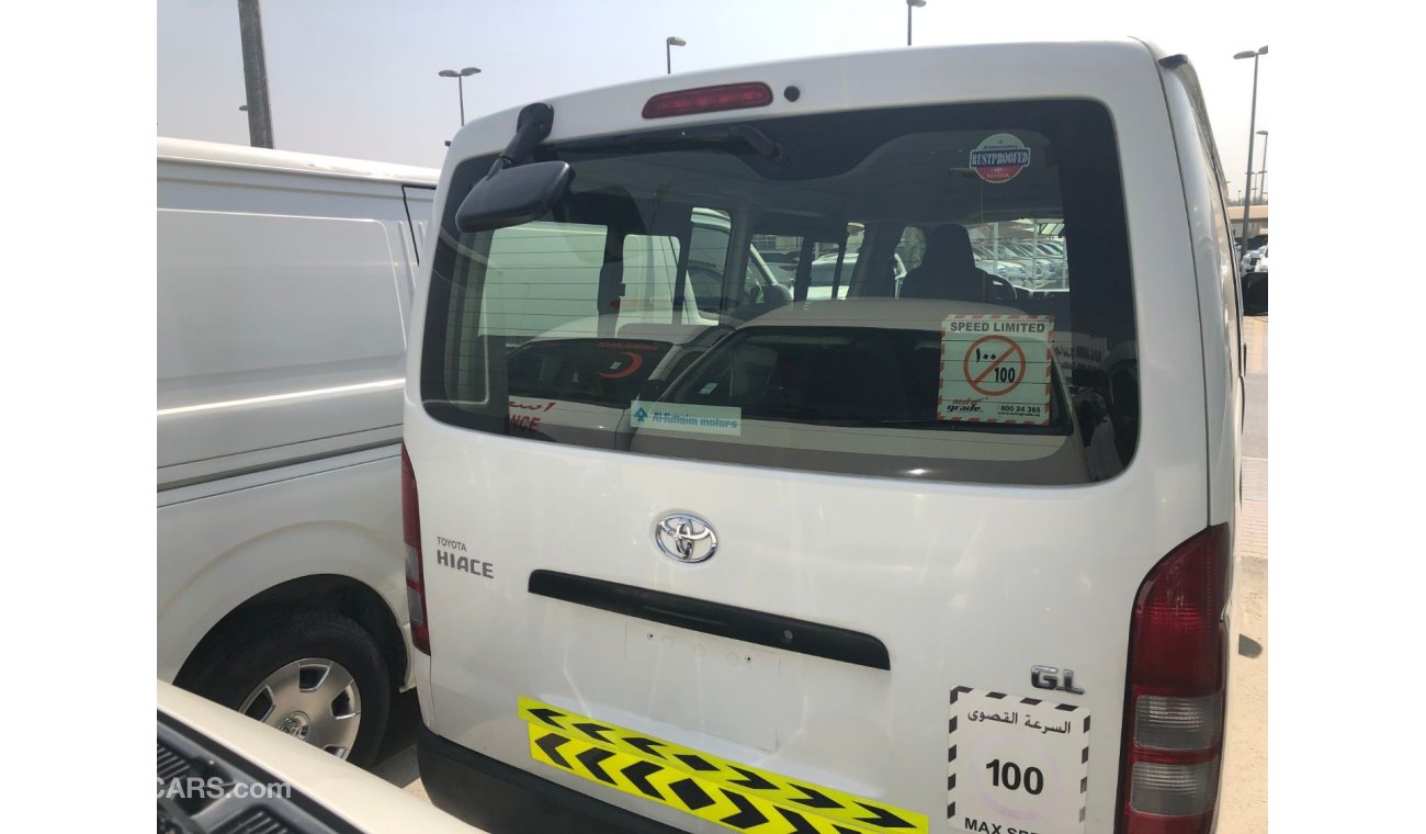 Toyota Hiace Toyota Hiace Bus 13 seater, Model:2016. Excellent condition