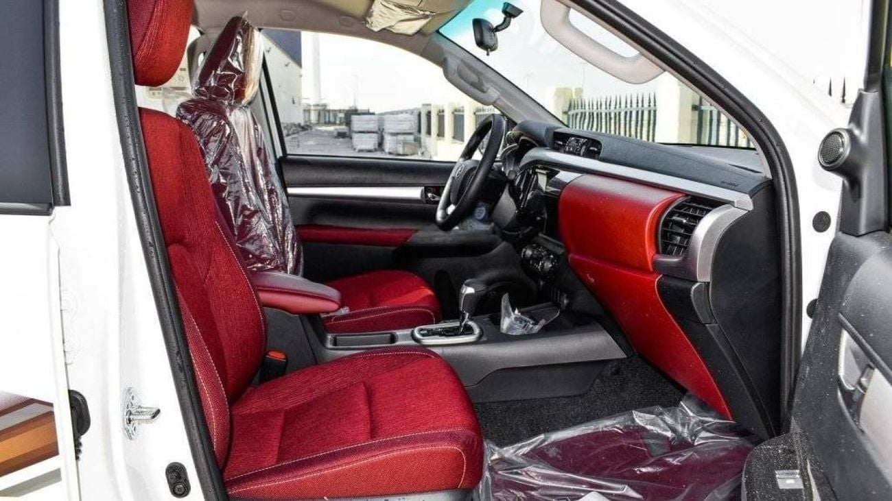 Toyota Hilux TOYOTA HILUX DC 2.7L 4X4 PETROL W/REAR CAMERA A/T MY24 2.7L Petrol 2024