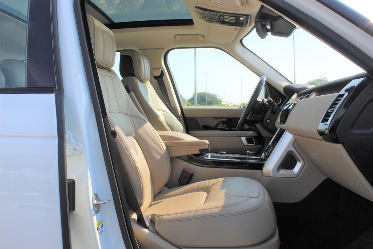 Land Rover Range Rover V6 UNDER WARRANTY GCC MINT IN CONDITION