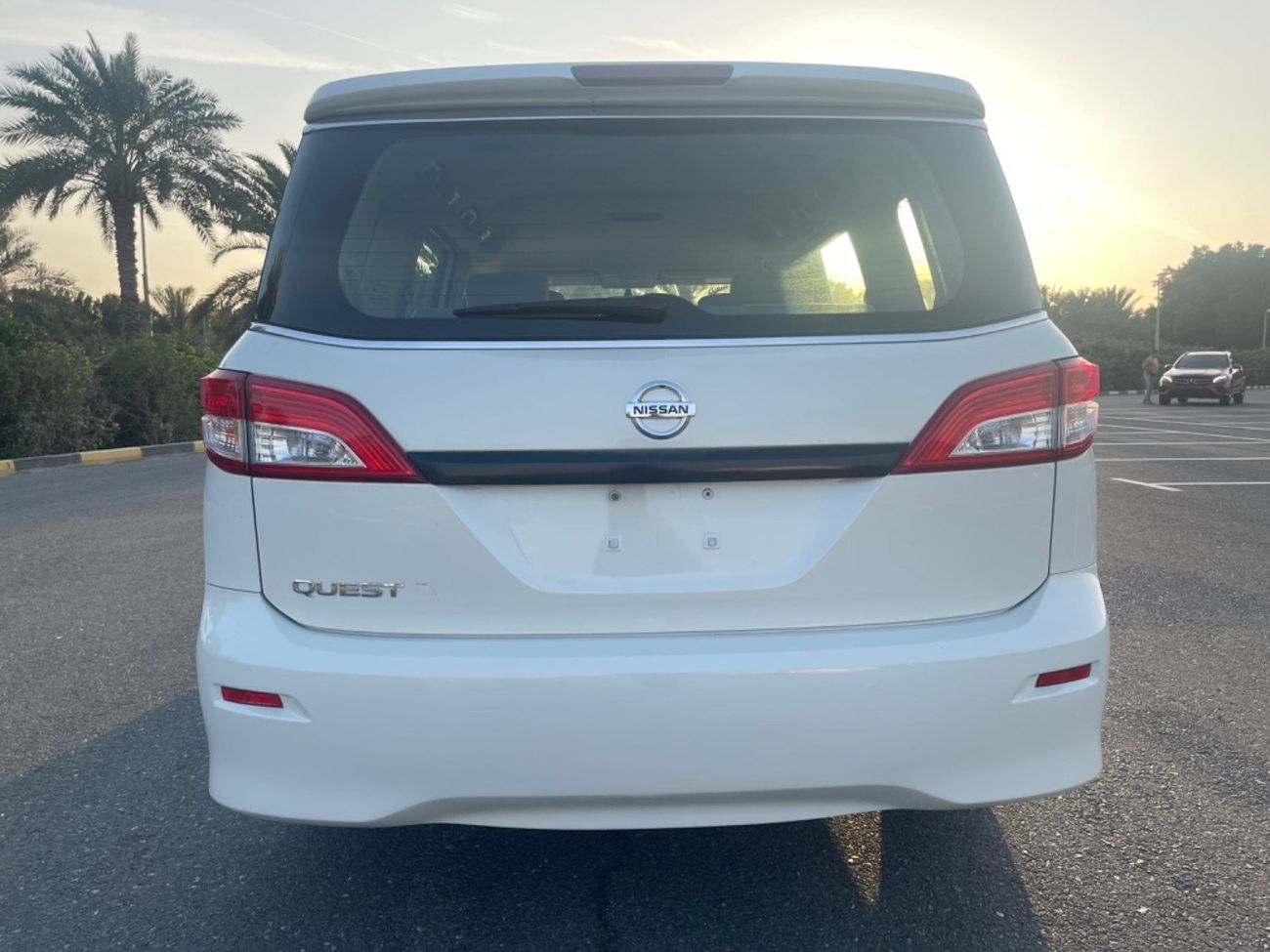 Nissan Quest NISSAN _ QUEST _Model 2013 - VERY GOOD CONDITION