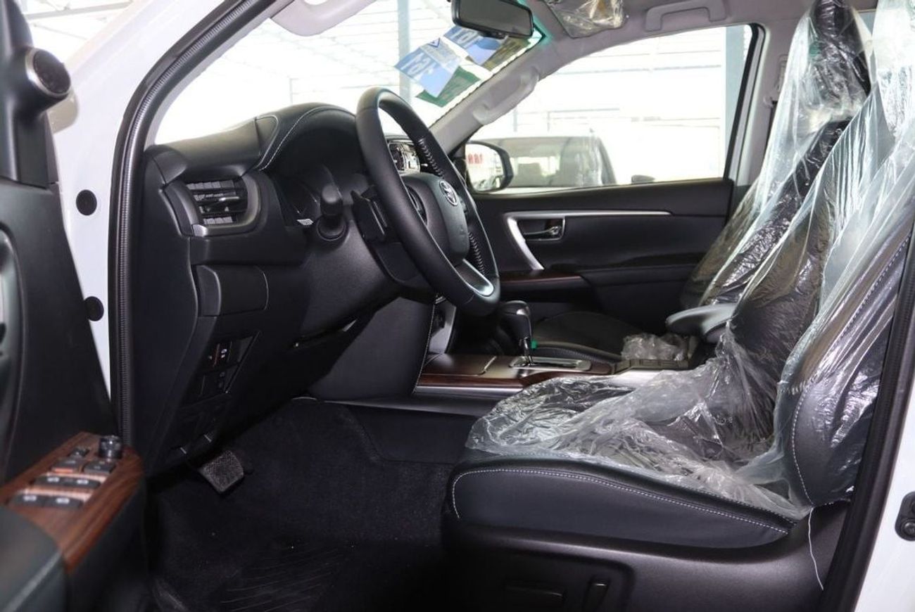 تويوتا فورتونر 2025 FORTUNER VXR 4.0 V6 PETROL/GASOLINA - **EXPORT ONLY**التصدير فقط خارج الخليج**