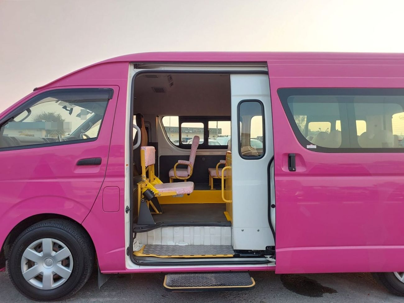 Toyota Hiace TOYOTA HIACE VAN RHD 2017 MODEL 2.7 L PETROL AUTOMATIC(PM80878)