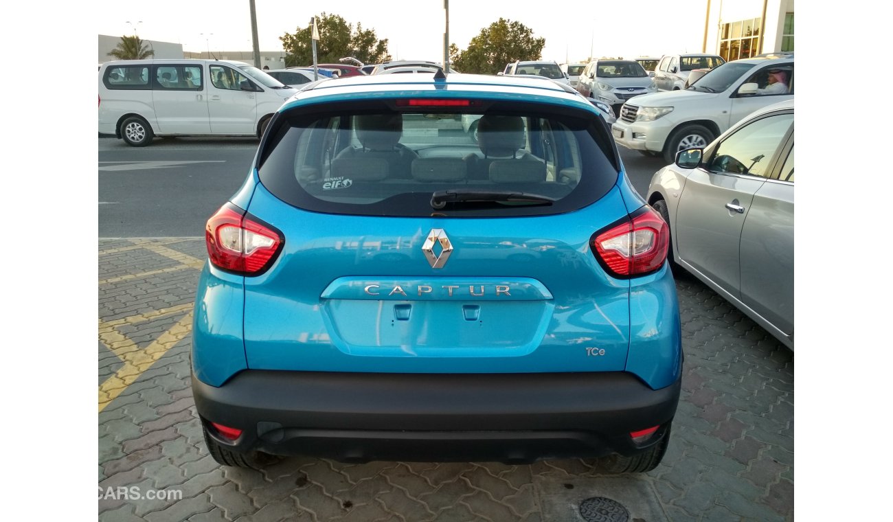 Renault Captur 2015 GCC NO PAINT NO ACCIDENT PERFECT