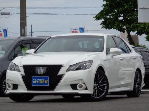 Toyota Crown AWS210