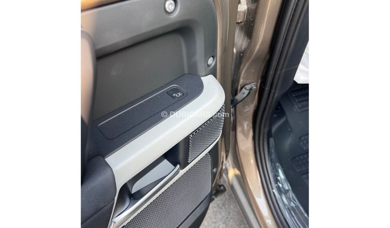 Land Rover Defender 2023 Defender 3.0L V6 SE Petrol