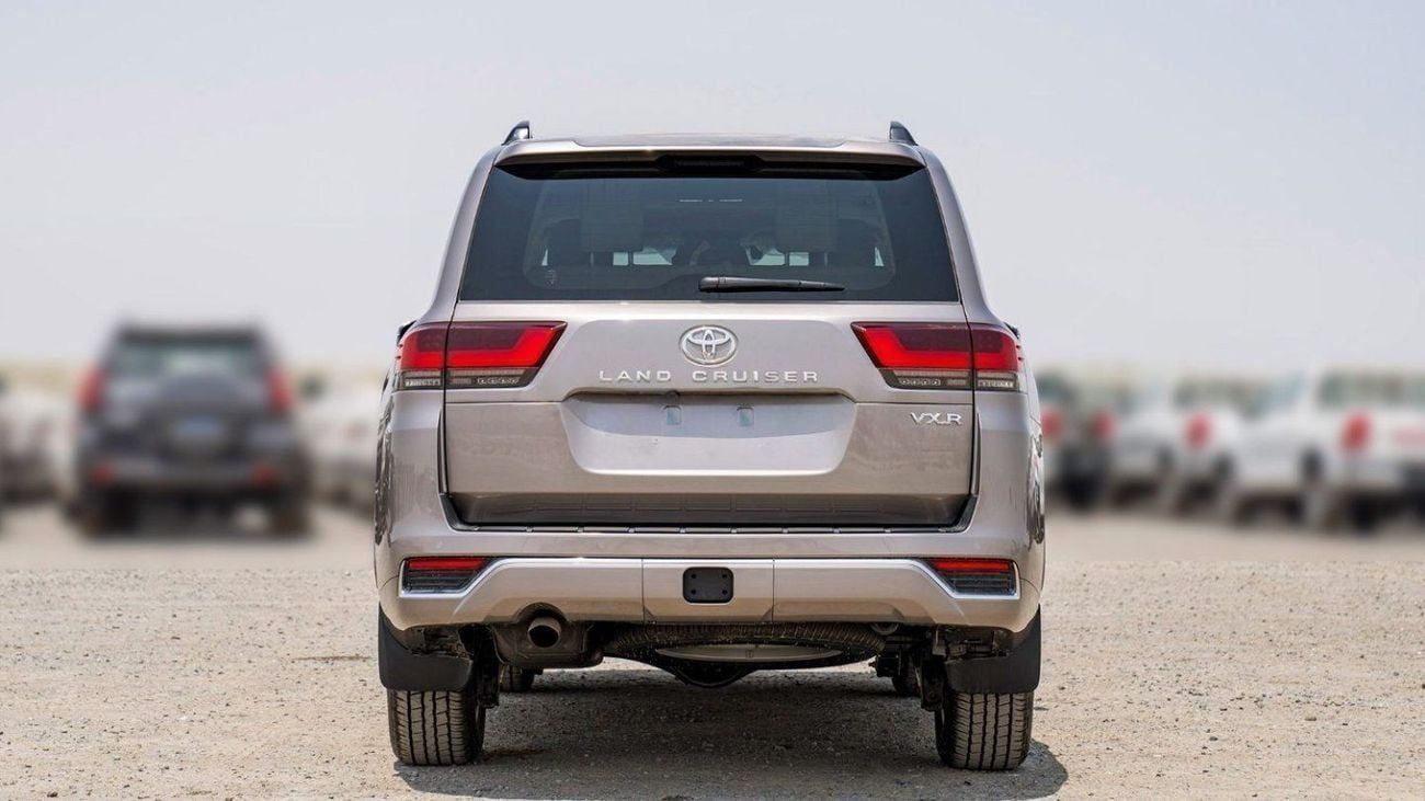 Toyota Land Cruiser VXR Petrol Full Option 2025